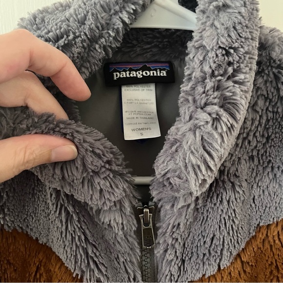 Patagonia Soft Faux Fur Vest Gray w Brown Chevron Stripe Women’s Small - Picture 6 of 12